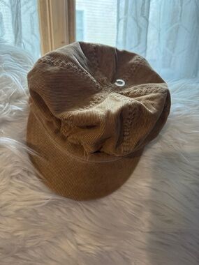 Old Navy Corduroy Newsboy Cap in Tan